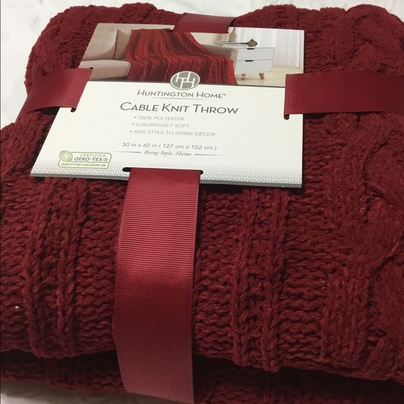 Huntington Home | Bedding | Huntington Home Cable Knit Throw | Poshmark